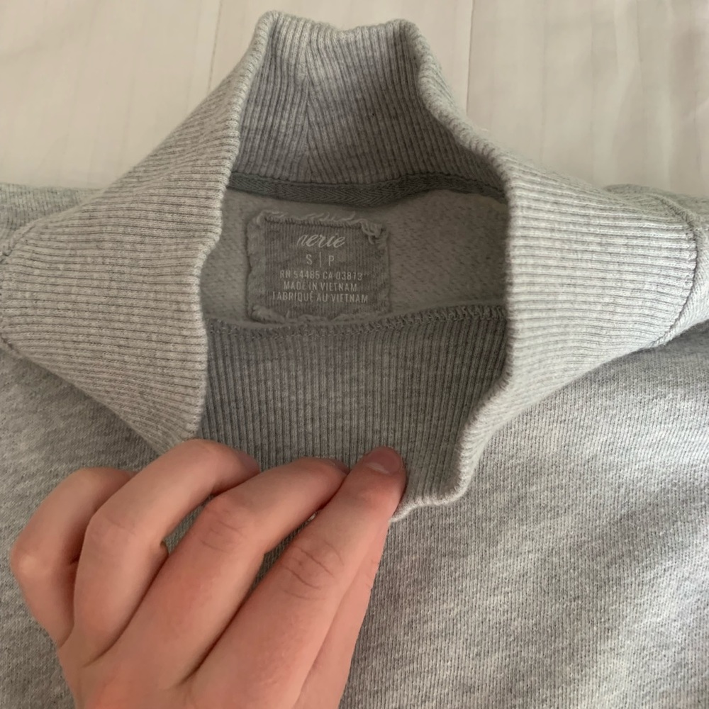MOCK NECK AERIE SWEATSHIRT